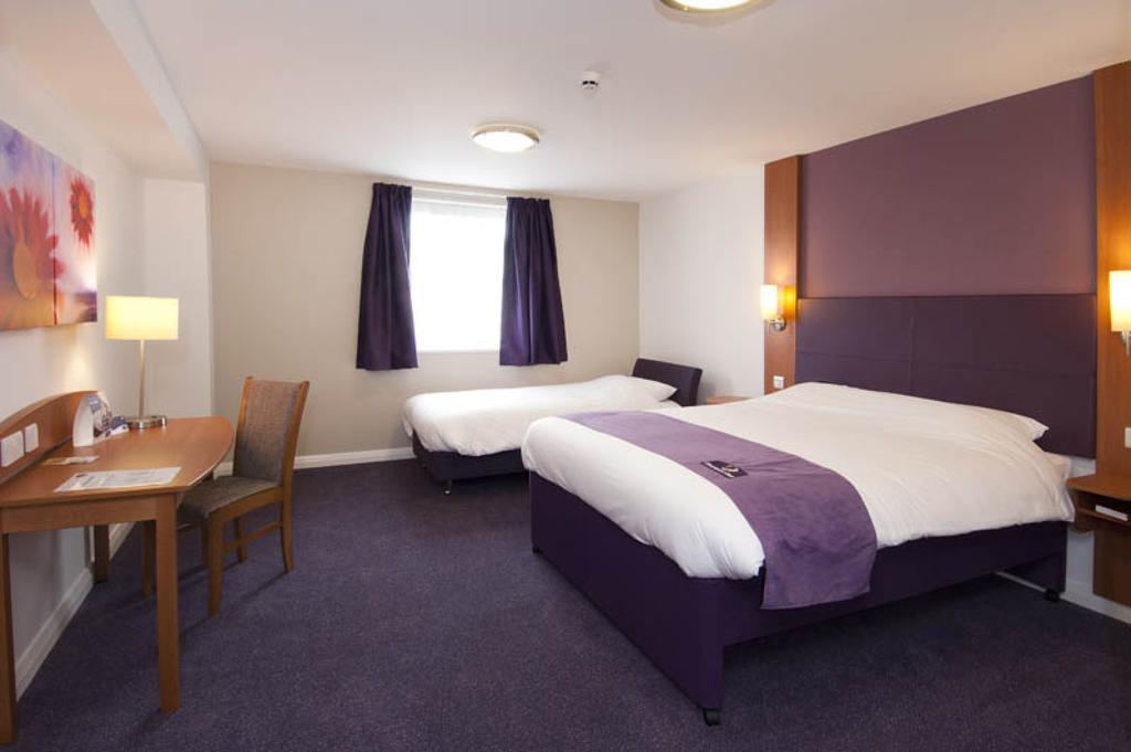 Premier Inn Cobham Cobham  Rum bild
